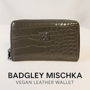 NWT Badgley Mischka Grey Croc Embossed Vegan Leather Wallet silver accents